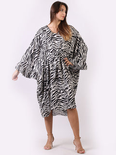 Wave Print Ruffle Sides Kaftan Black